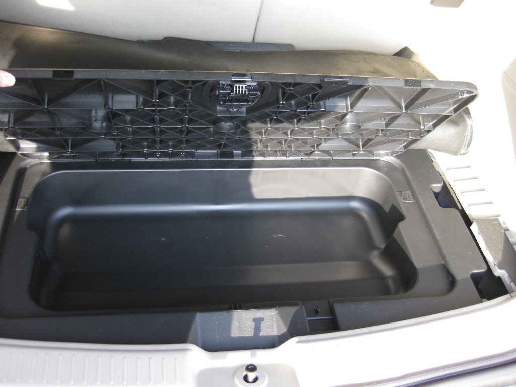 Ford escape hidden wet trunk #3